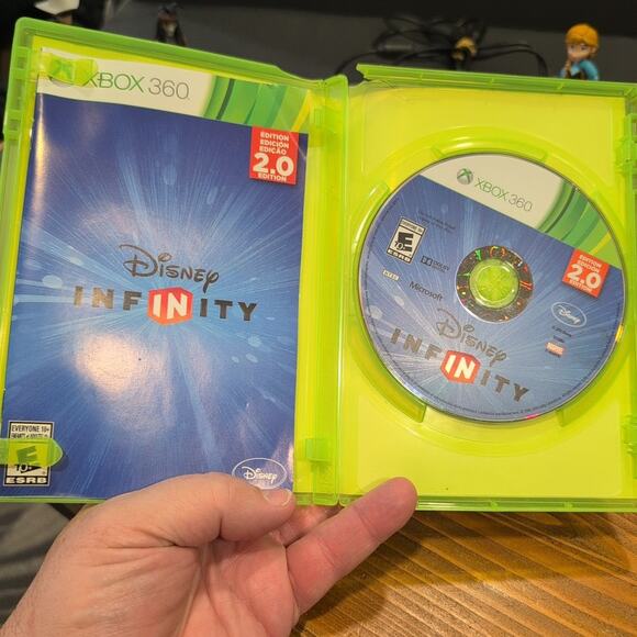 Disney Infinity 3.0 XBox 360 Lot 4 Figures & 13 Power DISC, Game and Portal - Picture 6 of 11